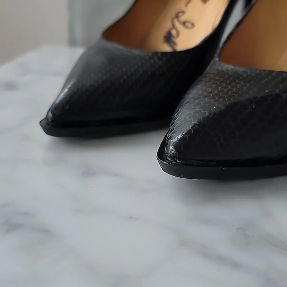 Lanvin black snakeskin heels with gold arched detailing  7 ½ - Picture 4 of 10